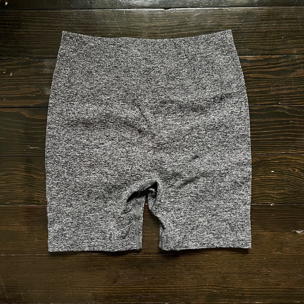 TLF Boost Scrunch Seamless High Waisted Shorts-Black Heather-Size Small
